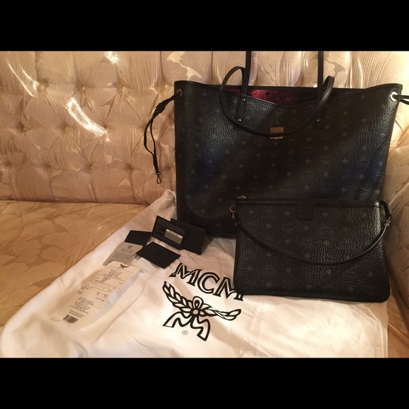 💯 Authentic GM Reversible Galaxy MCM Shopper - Picture 1 of 3